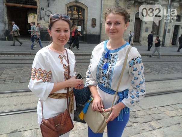 Новина - Дозвілля та їжа - Львів святкує День вишиванки: у центрі кожен третій у національному одязі (фото, відео)