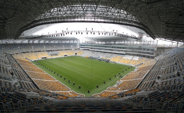 Новина - Спорт - Розпочався продаж квитків на матчі "Карпат" проти "Говерли" та "Шахтаря"