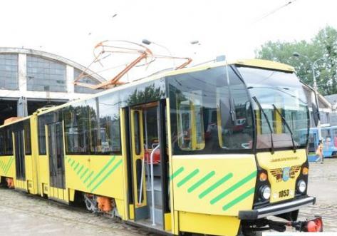 Новина - Транспорт та інфраструктура - Де у Львові курсуватиме оновлений трамвай "Татра"