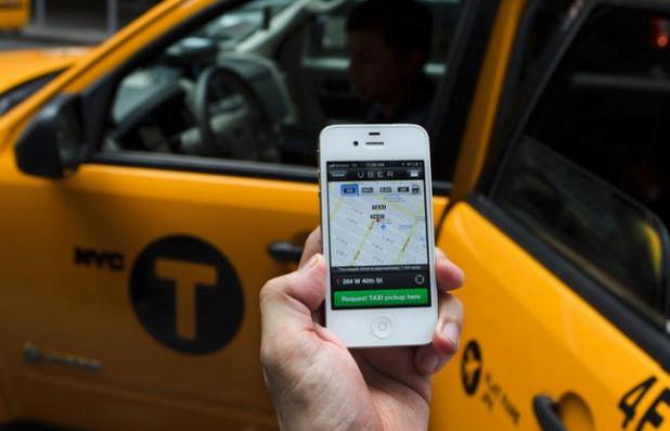 Uber запустився в Києві, набирають водіїв у Львові. Які умови для водіїв і тарифи нової системи таксі Uber