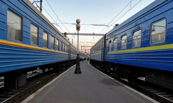 Новина - Транспорт та інфраструктура - На період канікул пустять додаткові поїзди до Львова і Ужгорода