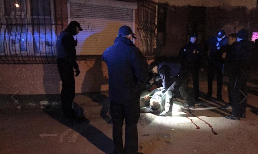 Новина - Події - Фотофакт: біля нічного клубу у Львові розстріляли чоловіка