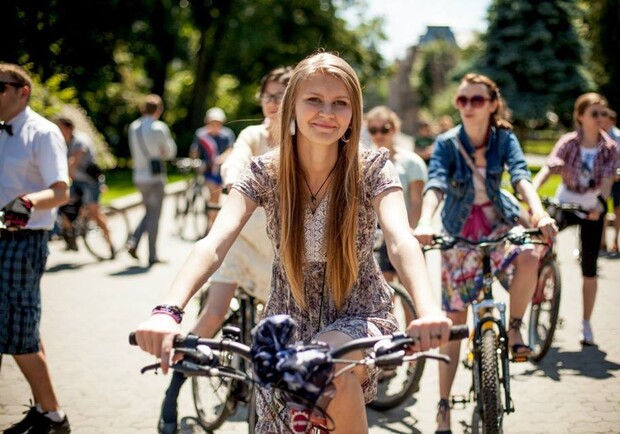 Афіша - Свята - VI всельвівський жіночий велопарад