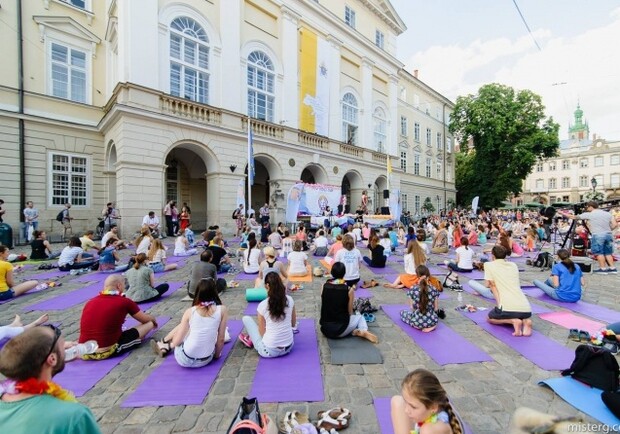 Афіша - Безкоштовно - Фестиваль Lviv Yoga Day