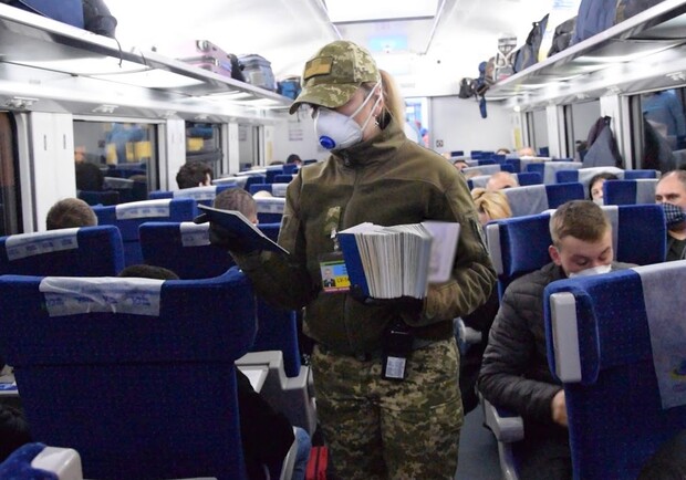 Інтерсіті-евакуаційний: сімох пасажирів із Польщі госпіталізували у Львові  фото