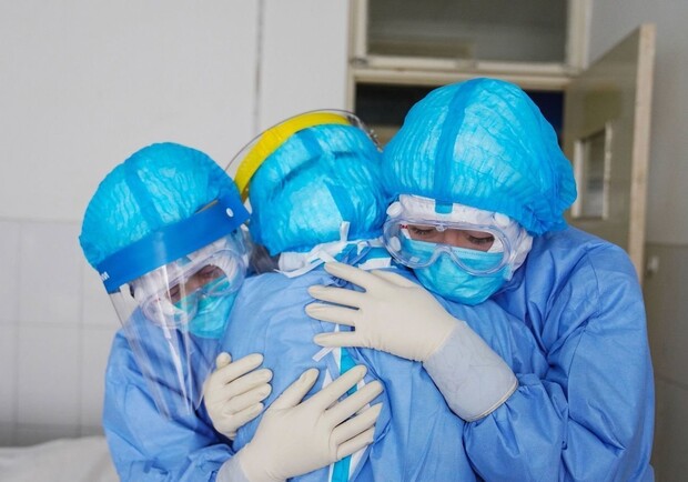 Пора додому: в Україні від коронавірусу одужало четверо людей фото