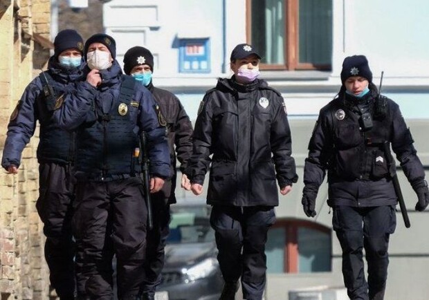 Перший пішов: на Львівщині оштрафували порушника карантину фото