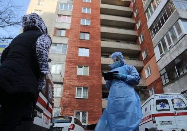 Скаржилася на кашель: у Львові з невідомих причини померла 38-річна жінка фото