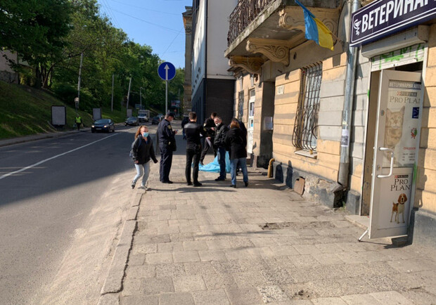 Недобрий ранок: в центрі Львова знайшли труп фото