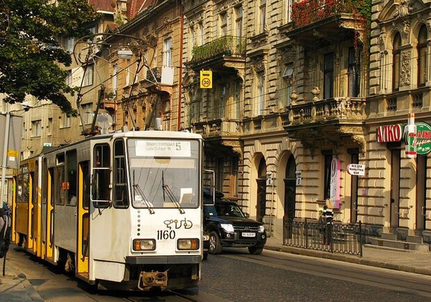 Отримай відповідь: коли у Львові відновлять громадський транспорт фото