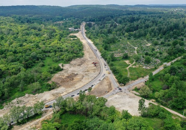 У Львові завершується будівництво нової дороги. Фото: Роман Балук