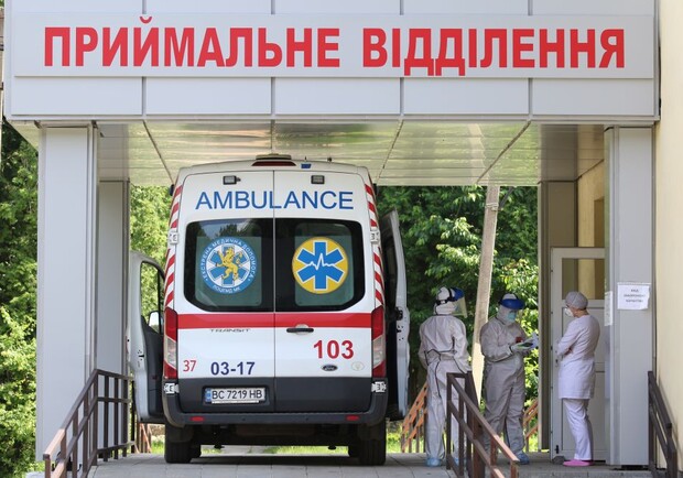 Статистика інфікування коронавірусом в Україні і Львові 16 липня. Фото: Роман Балук