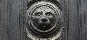 Всіма кольорами веселки: у Львові можуть заборонити фарбувати фасади