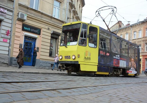 Трамваї №2 у Львові курсують за зміненим маршрутом. Фото: Олександр Мазуренко