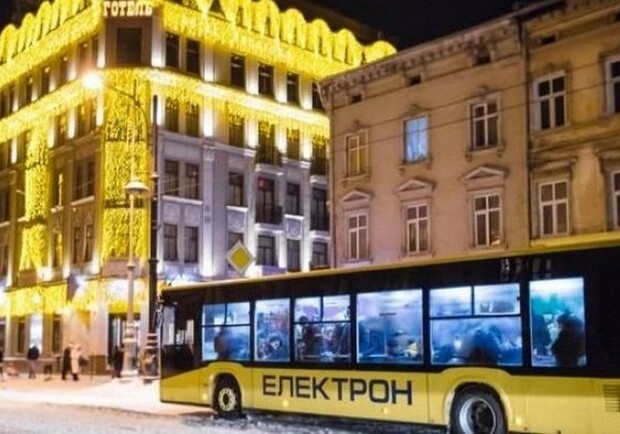 Графік руху: два львівські автобуси відновлять роботу. Фото: Четверта студія.