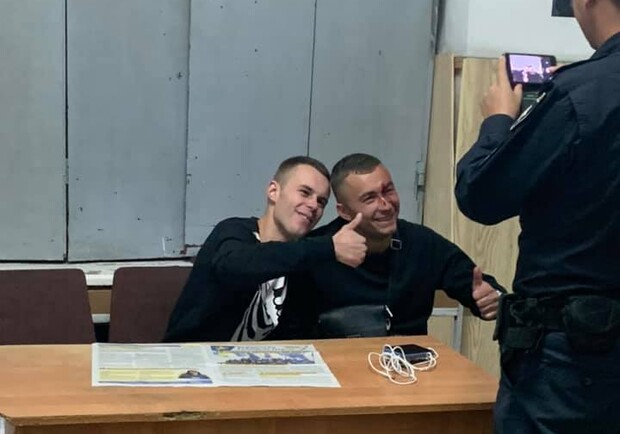 У центрі Львова двоє молодиків влаштували дебош. Фото: Таня Борова