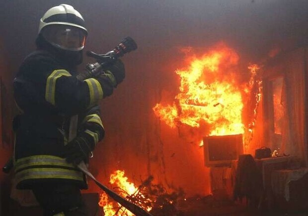 Вночі у Львові чоловік ледь не згорів у квартирі. Фото ілюстративне: Слово і Діло