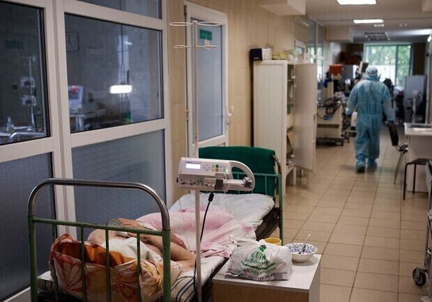Коронавірус в Україні на 21 жовтня: нові хворі, смерті й антирекорд. Фото: hromadske.ua