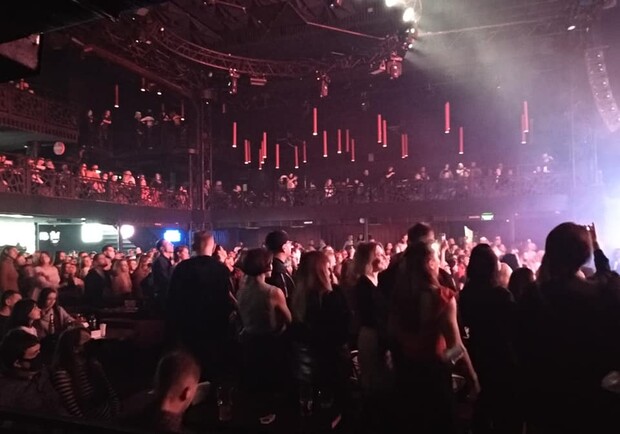 Поліція розігнала концерт гурту «Бумбокс» в нічному клубі у Львові. Фото: Настя Абрамець