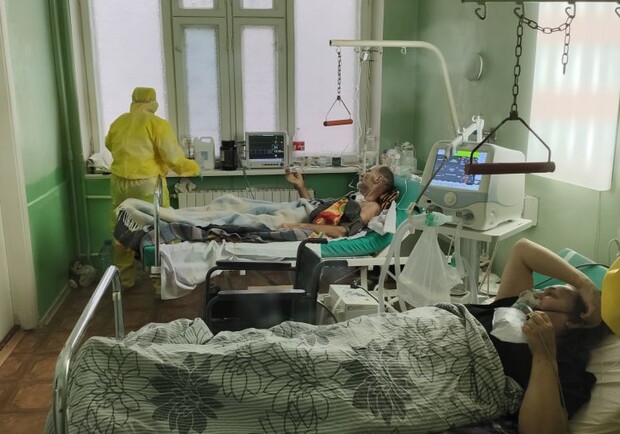 Україна знову побила рекорд хворих на коронавірус. Фото: tsn.ua (умовне)