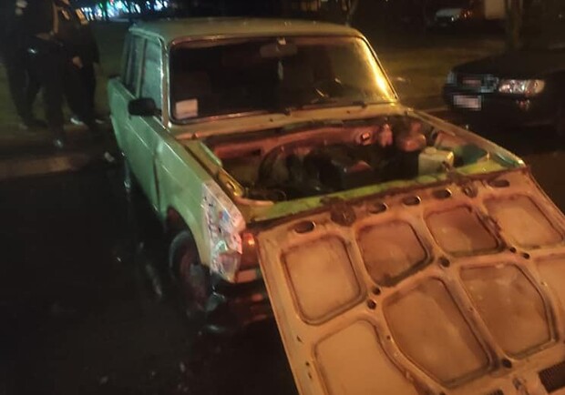 На Науковій львів’янин обкрадав авто. Фото поліції