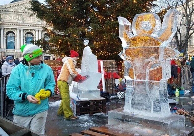 У Львові стартував фестиваль Льодових скульптур. Фото: DARIA ALYOSHKINA.