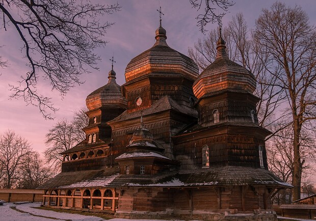 Дивись відео: дев'ять дерев’яних храмів Львівщини, які неодмінно варто відвідати. Фото: Вікіпедія.
