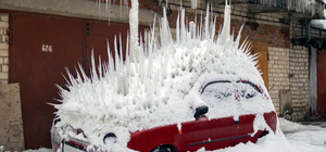 Падають бурульки: львів'ян застерігають про небезпеку