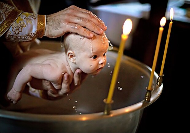 Священники про забобони: чи можна хрестити дитину у піст. Фото: kyiv.ridna.ua