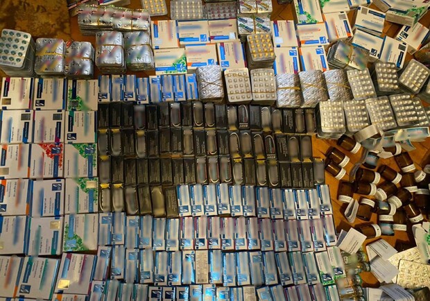Двоє львів'ян займалися розповсюдженням незаконних препаратів за допомогою Інтернету. Фото: Кіберполіція