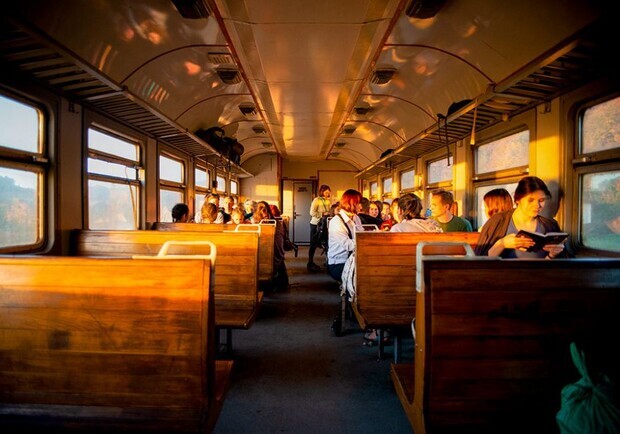 Які саме: зі Львова скасували кілька популярних приміських потягів. Фото: Артур Абрамів
