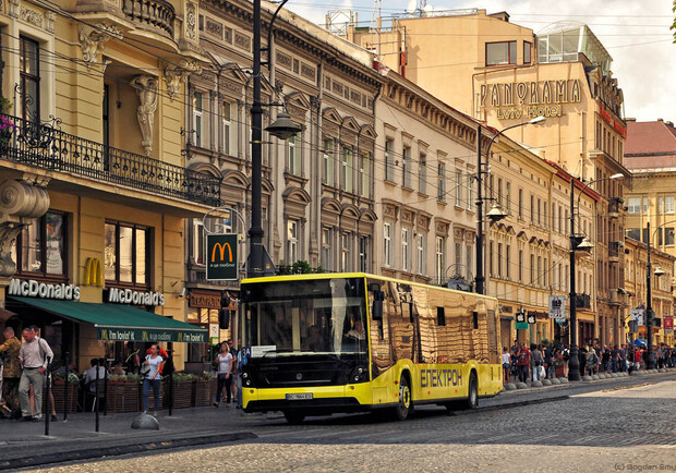 Як курсують автобуси у Львові під час локдауну. Фото: АТП-1