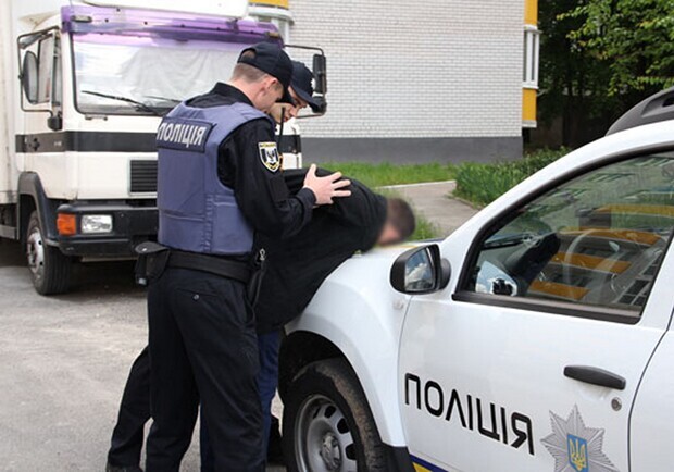 Львівські патрульні затримала чоловіка, який переховувався від суду. Фото: gostomel-rada.gov.ua (умовне)