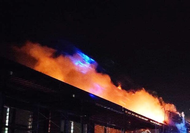 У Винниках сталася пожежа у футбольній академії. Фото: Варта1