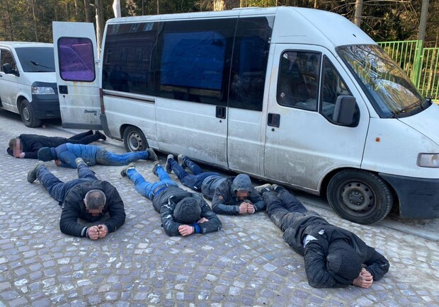 У Львові затримали банду. Фото поліції