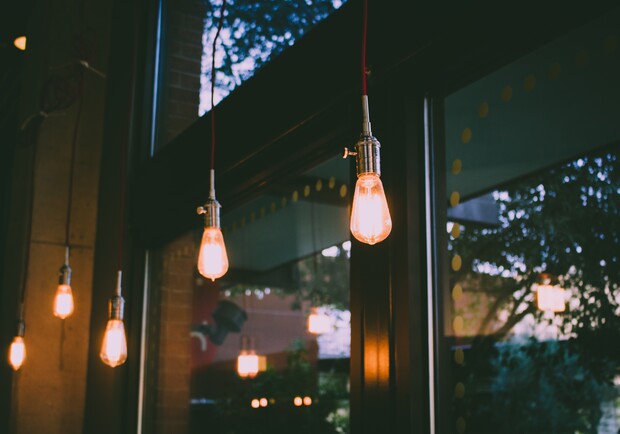 19 квітня львів’янам вимкнуть світло. Фото: unsplash.com (умовне)