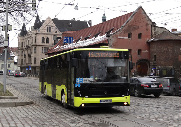 У Львові на деяких маршрутах побільшає автобусів. Фото: АТП1