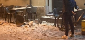 Напились кави: на терасу в центрі Львова обвалилась частина фасаду будинку