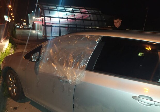П'яний водій запропонував львівським копам 10 тисяч гривень хабара. Фото поліції