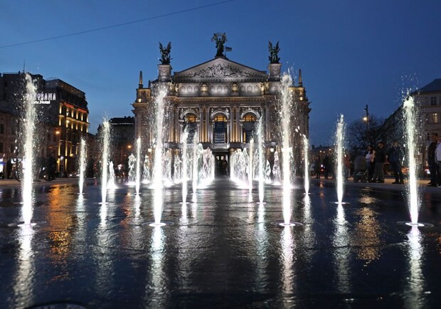 Коли запрацює фонтан біля Оперного театру. Фото: Львівська міська рада 