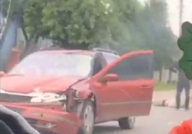 У Городку загинув 13-річний скутерист: фото з місця ДТП. Фото: скріншот із відео.
