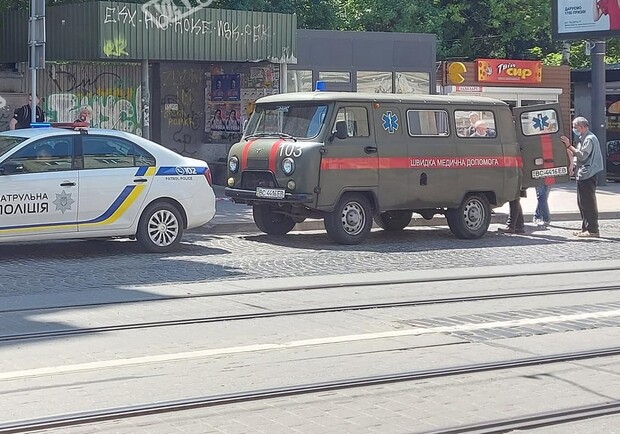 У Львові на вулиці Личаківській виявлено труп. Фото: Варта1