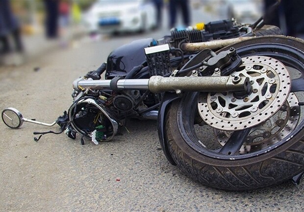 У Львові два мотоциклісти потрапили у ДТП. Фото: provce.ck.ua (умовне)