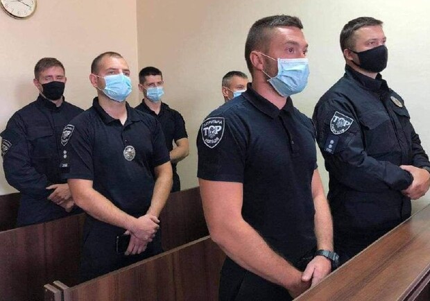 У Львові судили шістьох поліцейських. Фото патрульної поліції