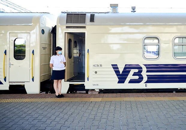 Зі Львова запустили додатковий поїзд до міста Херсон. Фото: Укрзалізниця