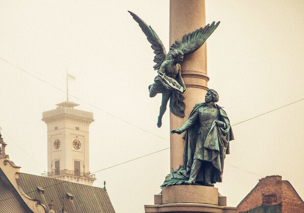 Львів’ян кличуть на екскурсію знаковими скульптурами міста. Фото: unsplash.com