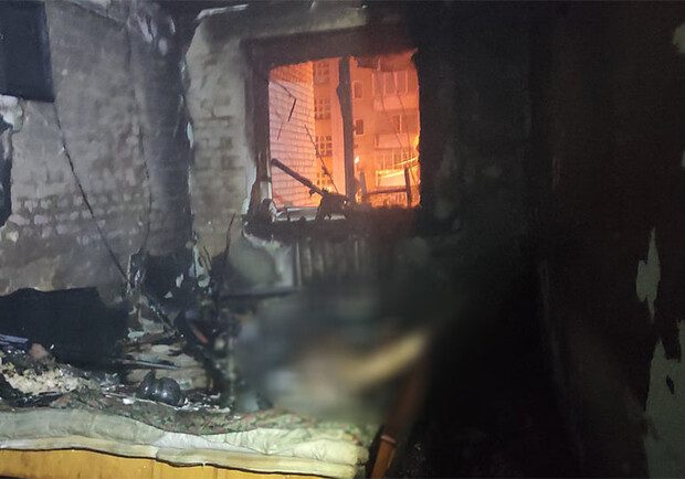 Під час пожежі в Шевченківському районі загинув чоловік. Фото: ГУ ДСНС