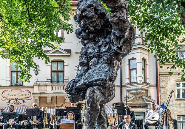 Скандальчик: у Львові відкрили пам'ятник Францу Ксаверу Моцарту. Фото: Lviv.media.