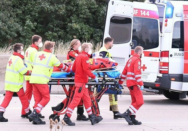 В автокатастрофі в Австрії загинули двоє дітей із Львівщини: фото з місця ДТП. Фото: Kronen Zeitung