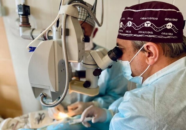 Львівські лікарі провели пересадку рогівки ока. Фото: Клінічна лікарня швидкої медичної допомоги Львова